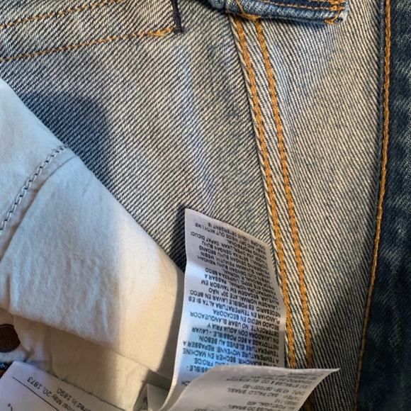 Levi's Wedgie Fit Womens' Size 27 Dark/Medium Wash - Picture 6 of 7